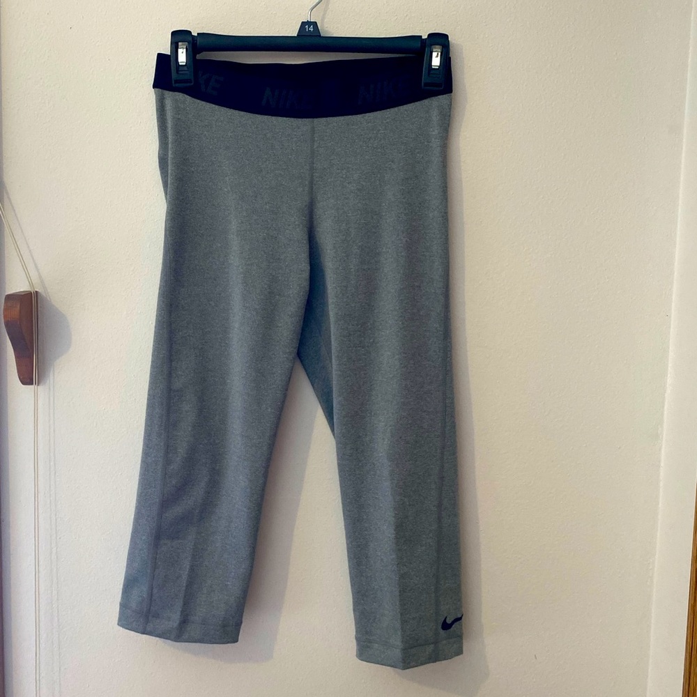 Nike cropped leggings